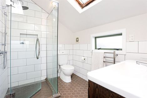 Photo of property in 2/305 Lake Road, Hauraki, Auckland, 0622