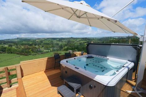 Photo of property in 91 Trig Road, Whitford, Howick, 2571