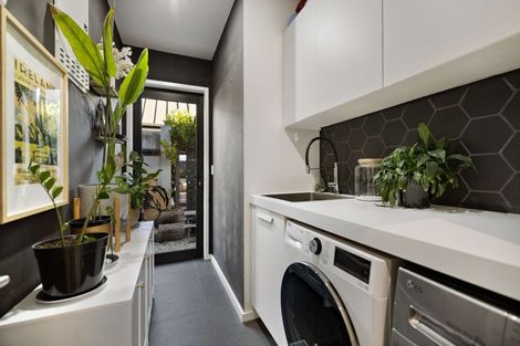 Photo of property in 1 Parera Lane, Jacks Point, Queenstown, 9371