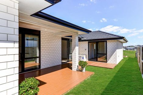 Photo of property in 2 Kukari Close, Flagstaff, Hamilton, 3210