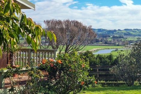 Photo of property in 70 Wishart Road, Helensville, 0800