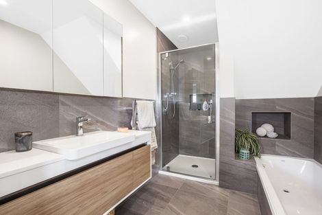 Photo of property in 158b Kahu Road, Paremata, Porirua, 5024