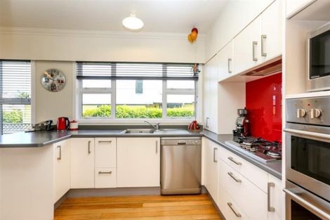 Photo of property in 17 Sanders Avenue, Westown, New Plymouth, 4310