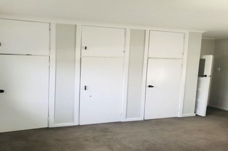 Photo of property in 15 Hendry Avenue, Hillsborough, Auckland, 1042