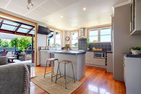 Photo of property in 5 Chamberlain Street, Dannevirke, 4930