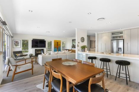 Photo of property in 1/51 Seaview Road, Castor Bay, Auckland, 0620