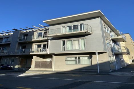 Photo of property in 16 Austin Street, Mount Victoria, Wellington, 6011