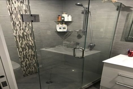 Photo of property in 37 Riverglade Parkway, Te Atatu South, Auckland, 0610