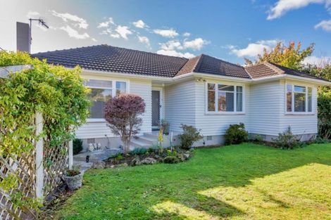 Photo of property in 3 Dunbar Street, Levin, 5510