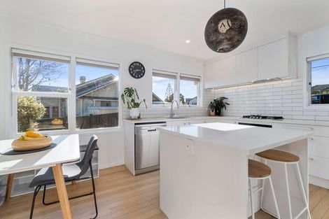 Photo of property in 265 Great North Road, Henderson, Auckland, 0612