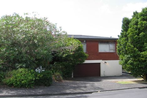 Photo of property in 2 Chevron Place, Castor Bay, Auckland, 0620