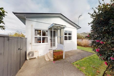 Photo of property in 1 Cremorne Avenue, Hokowhitu, Palmerston North, 4410