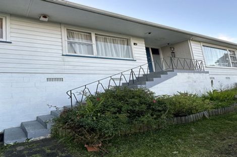 Photo of property in 141 Gossamer Drive, Pakuranga Heights, Auckland, 2010