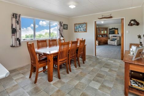 Photo of property in 18 Marohemo Road, Maungaturoto, 0583