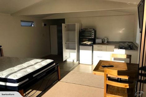 Photo of property in 24 Neeve Road, Taradale, Napier, 4112