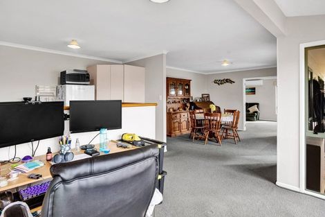 Photo of property in 116 Clifford Road, Eltham, 4322