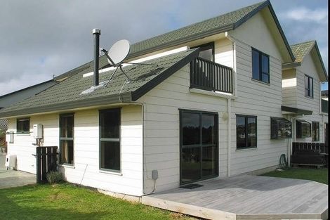 Photo of property in 27a Kentwood Drive, Woodridge, Wellington, 6037