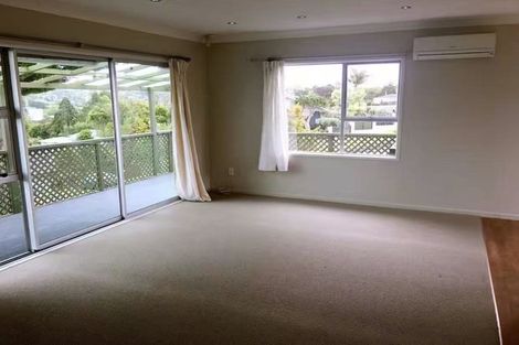 Photo of property in 4 Darcy Place, Massey, Auckland, 0614