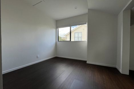 Photo of property in 30 Benchmark Drive, Massey, Auckland, 0614