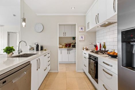 Photo of property in 7 Lockyer Road, Kumeu, 0810