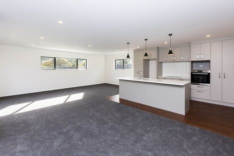 Photo of property in 7 Thornbury Lane, Timberlea, Upper Hutt, 5018