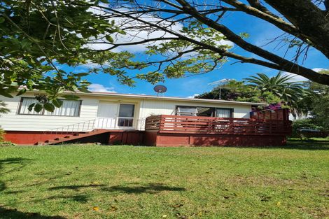 Photo of property in 69 Hyperion Drive, Randwick Park, Auckland, 2105