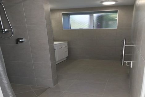 Photo of property in 1/53 Seaview Road, Glenfield, Auckland, 0629