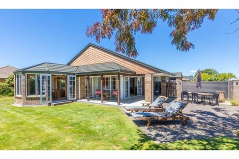 Photo of property in 2 Hinton Place, Rangiora, 7400