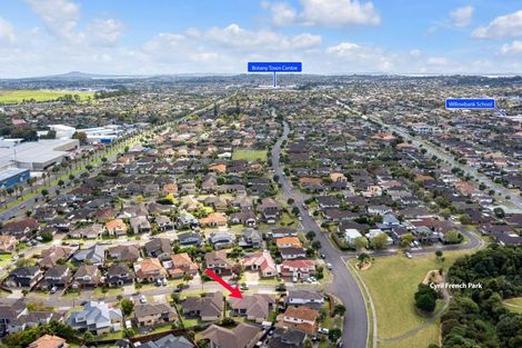 Photo of property in 43 Speyside Crescent, Flat Bush, Auckland, 2016