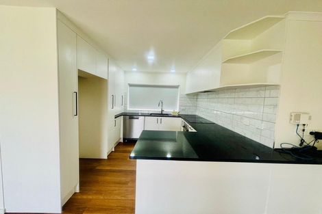 Photo of property in 25a Wairakei Street, Greenlane, Auckland, 1051