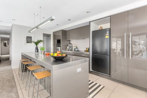 Photo of property in Piermont Apartments, 6f/82 Cable Street, Te Aro, Wellington, 6011