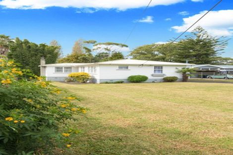 Photo of property in 40 Lowtherhurst Road, Massey, Auckland, 0614