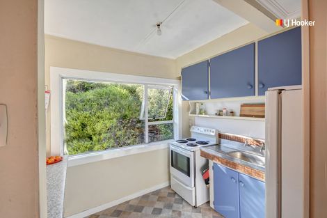 Photo of property in 6 Dickson Street, Macandrew Bay, Dunedin, 9014