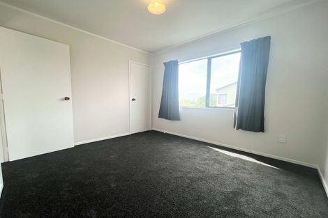 Photo of property in 2/16 Ebony Place, Massey, Auckland, 0614