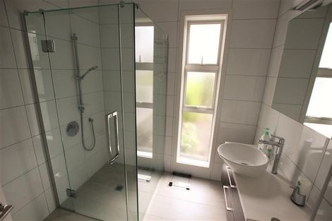 Photo of property in 48 Panorama Heights, Orewa, 0931