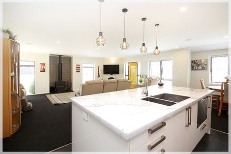 Photo of property in 10 Oxnam Place, Foxton Beach, Foxton, 4815