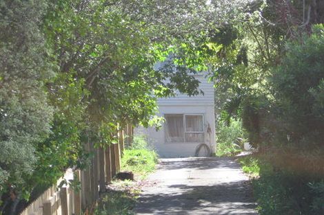 Photo of property in 13 Temuri Place, Glendene, Auckland, 0602