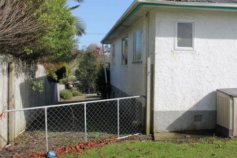 Photo of property in 32 Bickerstaffe Road, Maungaturoto, 0520