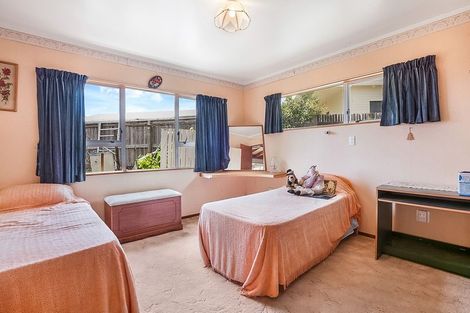 Photo of property in 25 Powells Road, Cable Bay, 0420