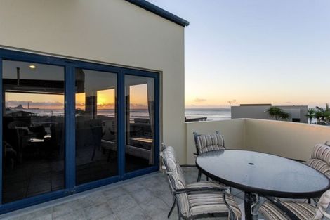 Photo of property in 19 Hamblyn Street, Strandon, New Plymouth, 4312