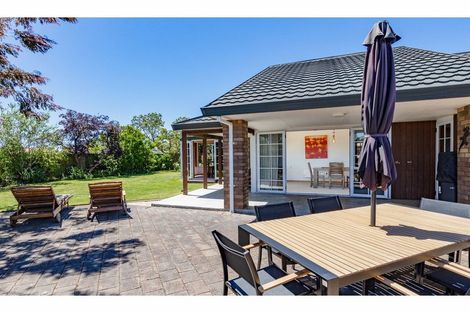 Photo of property in 2 Hinton Place, Rangiora, 7400