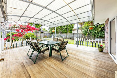 Photo of property in 147 Millhouse Drive, Golflands, Auckland, 2013