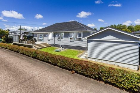 Photo of property in 16 Tapu Road, Huapai, Kumeu, 0810