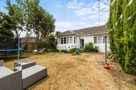 Photo of property in 12 Denvir Street, Strowan, Christchurch, 8052