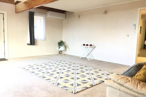 Photo of property in 39a Sturges Road, Henderson, Auckland, 0612