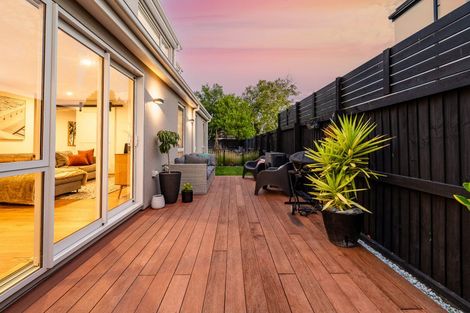 Photo of property in 2/179 Weston Road, St Albans, Christchurch, 8052