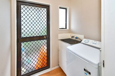 Photo of property in 2/160 Porchester Road, Papakura, 2110