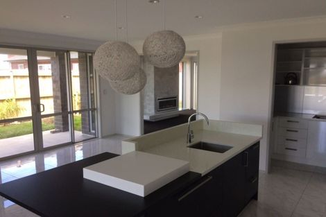 Photo of property in 18 Milano Boulevard, Karaka, Papakura, 2113