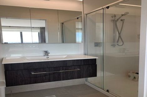 Photo of property in 27 Komanawa Lane, Mount Wellington, Auckland, 1062