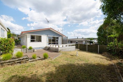 Photo of property in 74 Amanda Avenue, Dinsdale, Hamilton, 3204